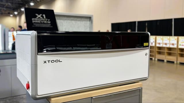 xTool เปิดตัวเครื่องเลเซอร์ X1 รุ่นใหม่ ผสานเทคโนโลยี Gantry และ Galvo ในเครื่องเดียว