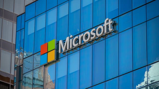 เนเธอร์แลนด์เลิกใช้ Microsoft หลังถูกสหรัฐฯ คว่ำบาตร ICC