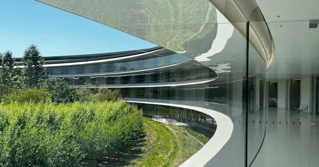 Apple ค้านค่าเสียหายสิทธิบัตร 2 แสนล้าน ชี้คณะลูกขุนคาดเดาเอง