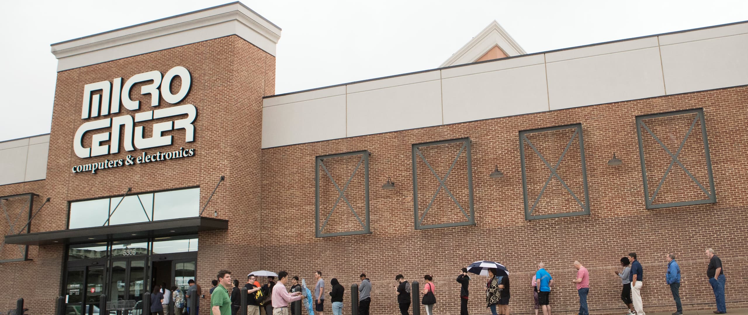 Micro Center store