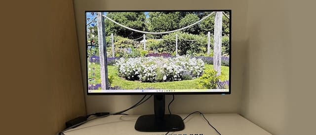 Alienware AW3226Q จอเกมมิ่ง 4K OLED สุดคุ้มค่า ดีไซน์เฉียบ
