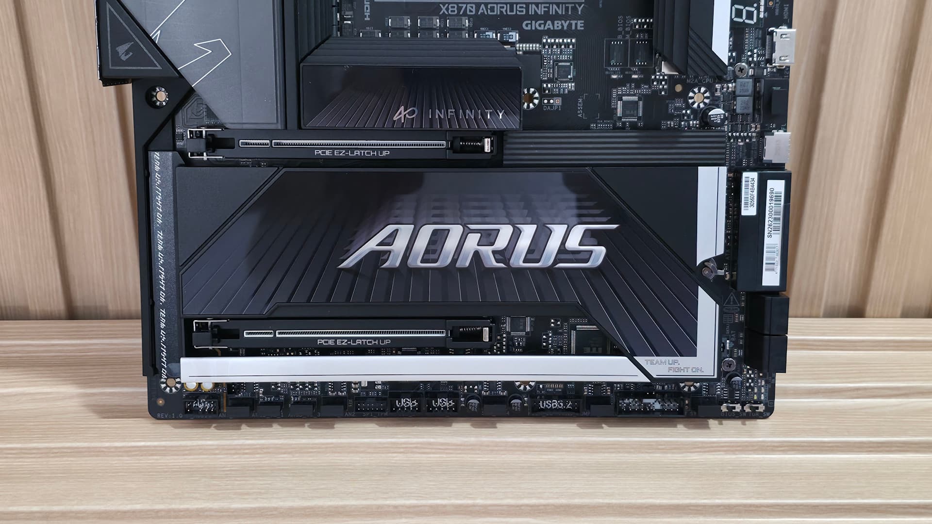 Gigabyte X870 Aorus Infinity - Bottom half