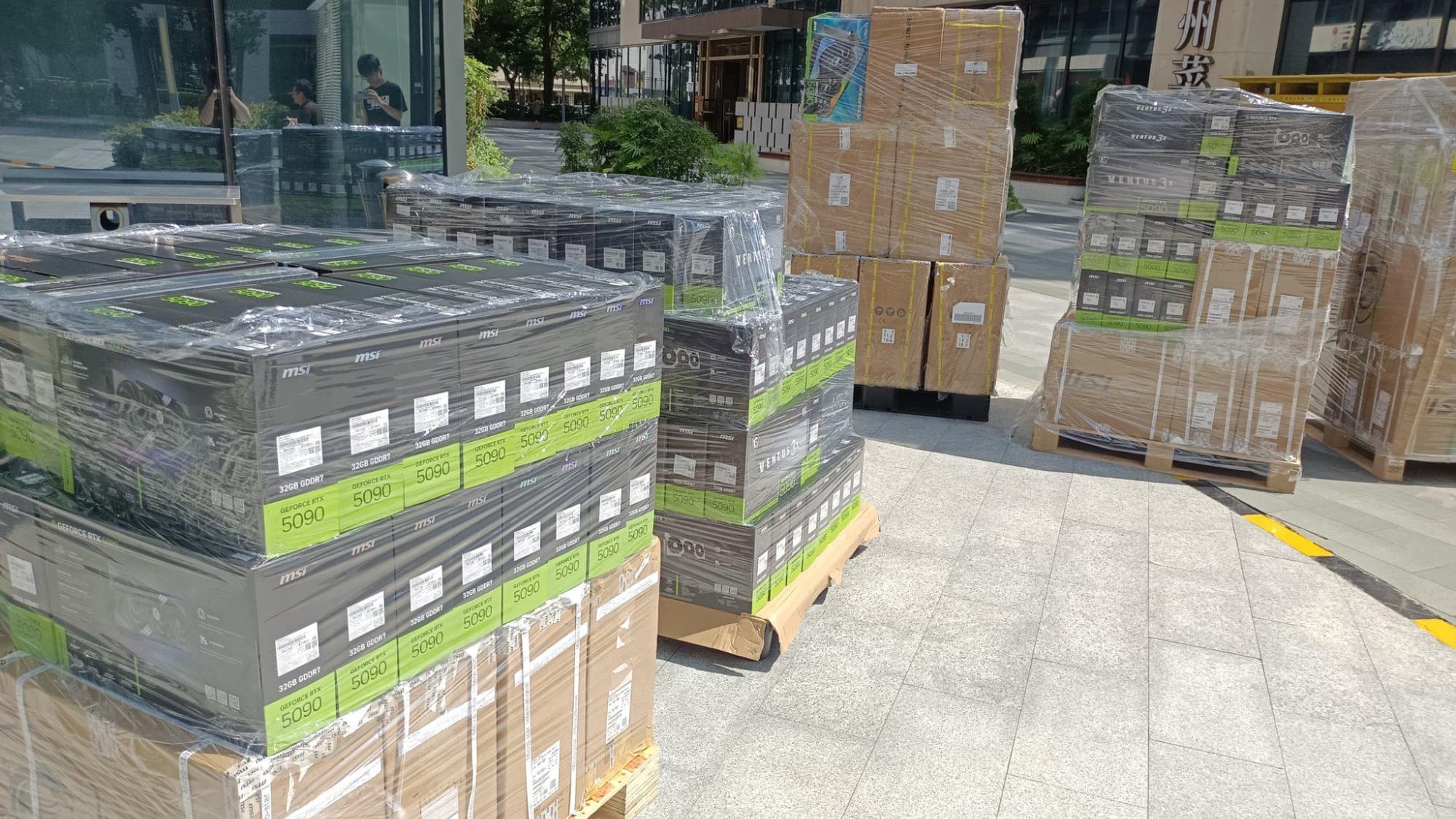 MSI 5090 pallets