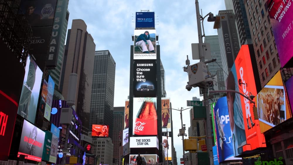 “Choose the sure thing” campaign in Times Square, New York