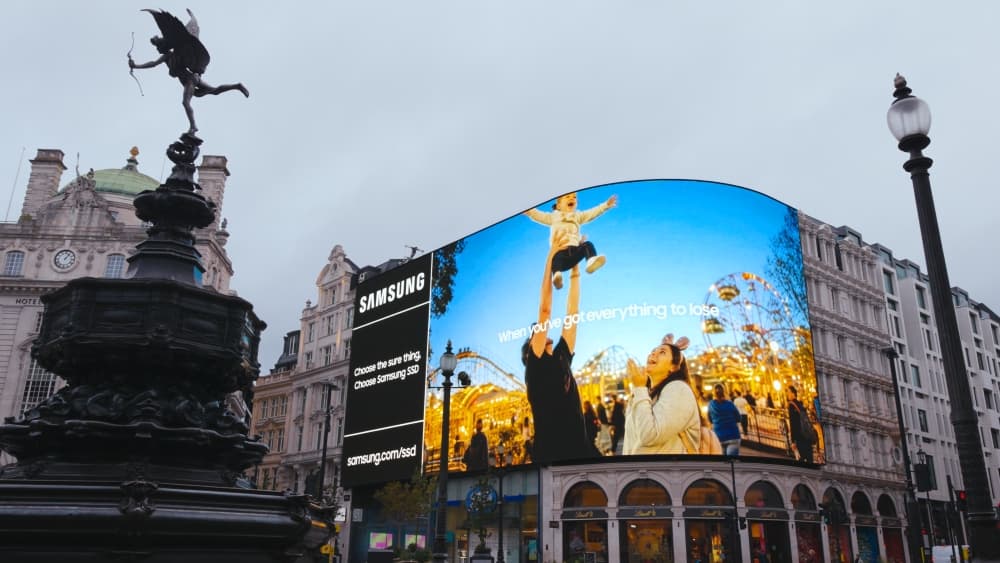 “Choose the sure thing” campaign in Piccadilly Circus, London
