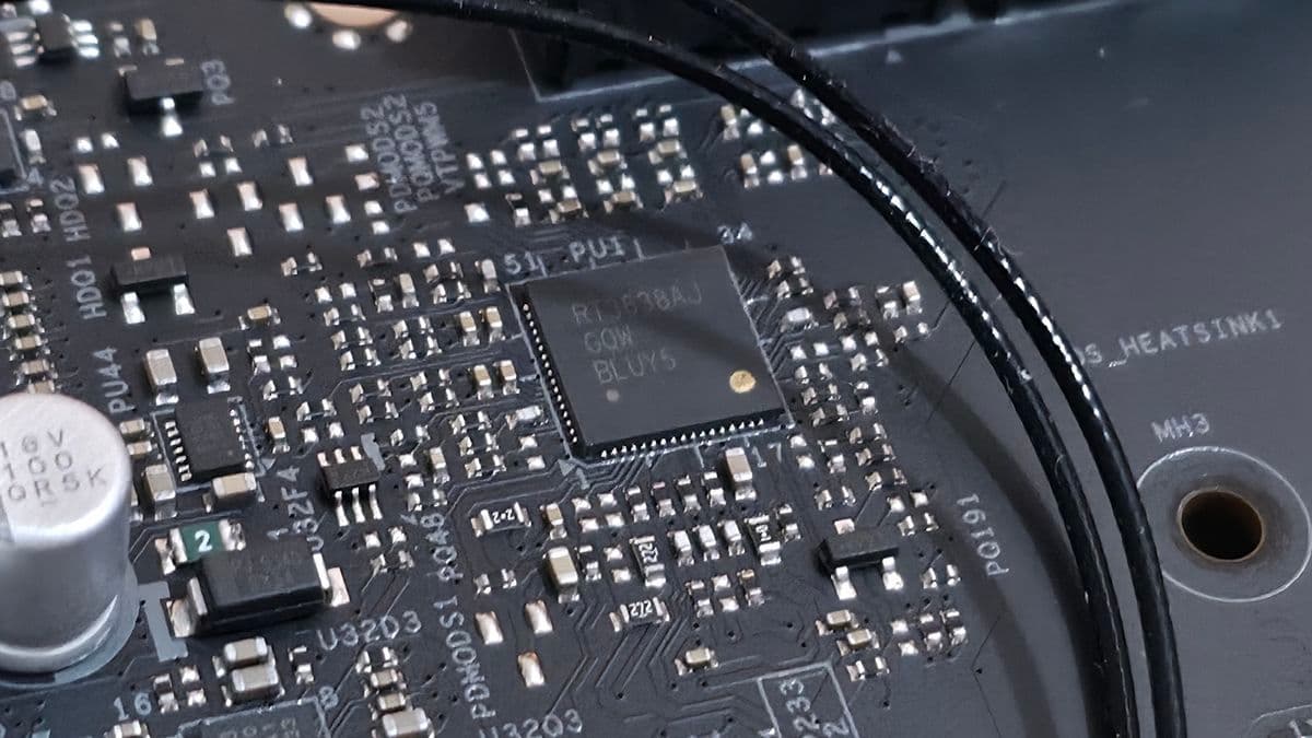 ASRock B860 Challenger Wifi - ICs