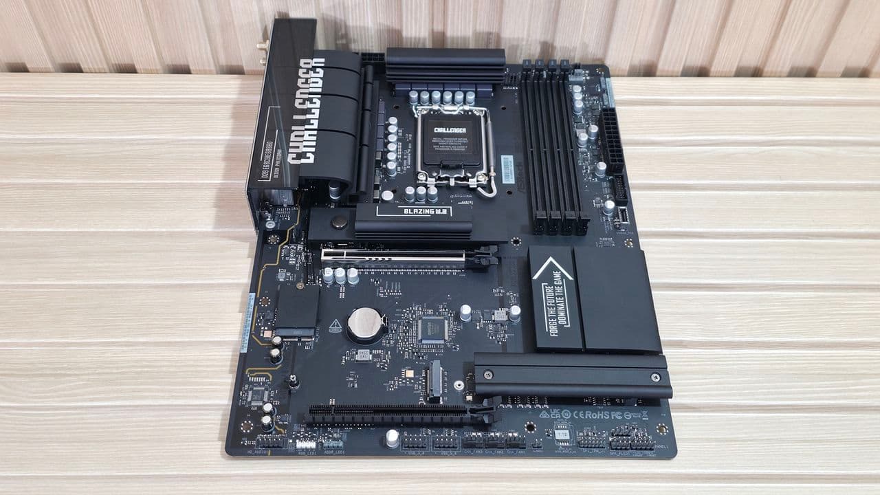 ASRock B860 Challenger Wifi - board images