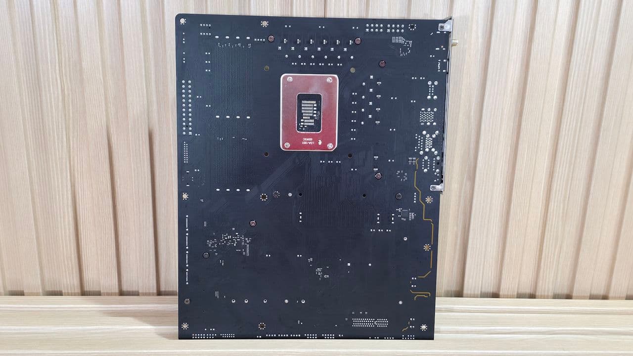 ASRock B860 Challenger Wifi - board images