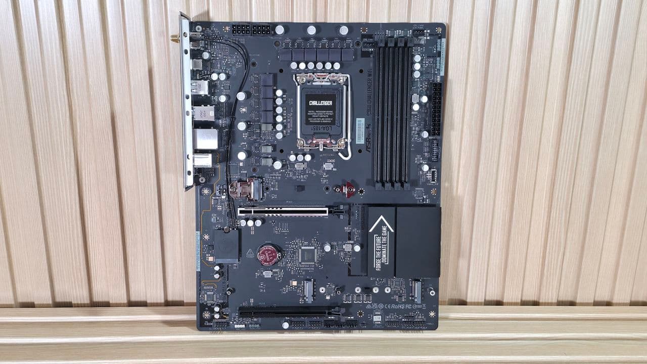 ASRock B860 Challenger Wifi - board images
