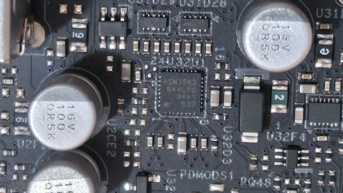 ASRock B860 Challenger Wifi - ICs