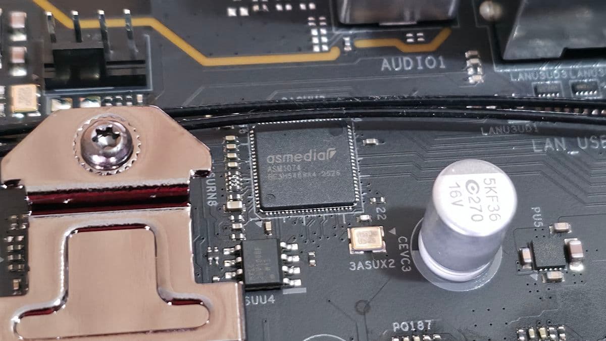 ASRock B860 Challenger Wifi - ICs
