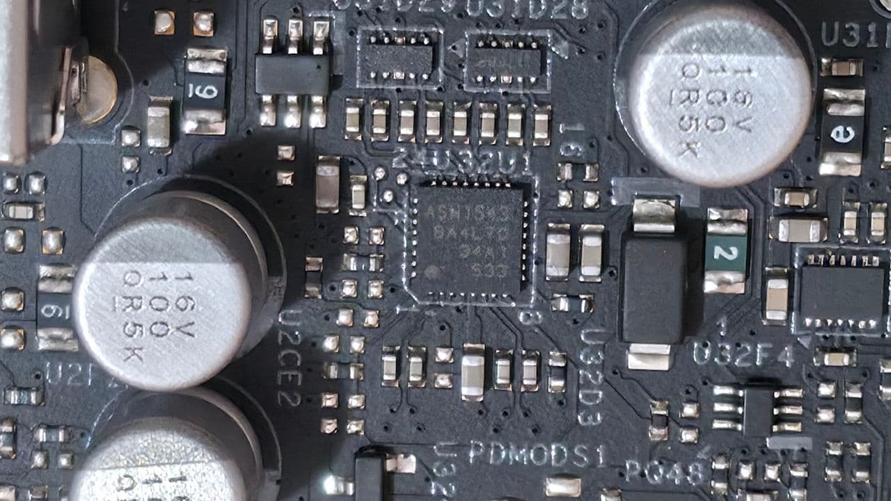 ASRock B860 Challenger Wifi - ICs
