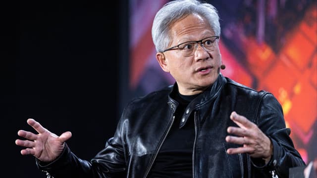 Jensen Huang หนุนบริษัทสหรัฐฯ ใช้โมเดล AI จีน โต้ข้อครหาเรื่องช่องโหว่ความปลอดภัย