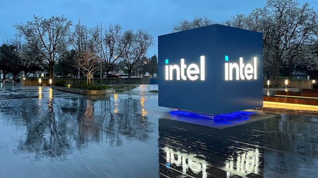 Intel ระดมทุน 1.97 หมื่นล้านดอลลาร์ เตรียมพร้อมการผลิตชิป 14A และขยายโรงงาน