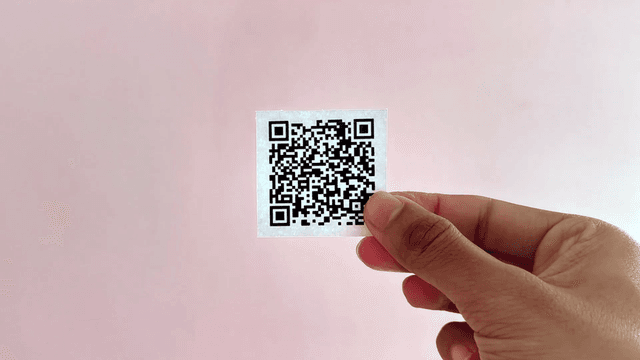 นักประดิษฐ์ใช้ AI บีบอัดเพลง 1,000 เท่า พิมพ์ลงกระดาษในรูปแบบ QR Code 8 ตัว