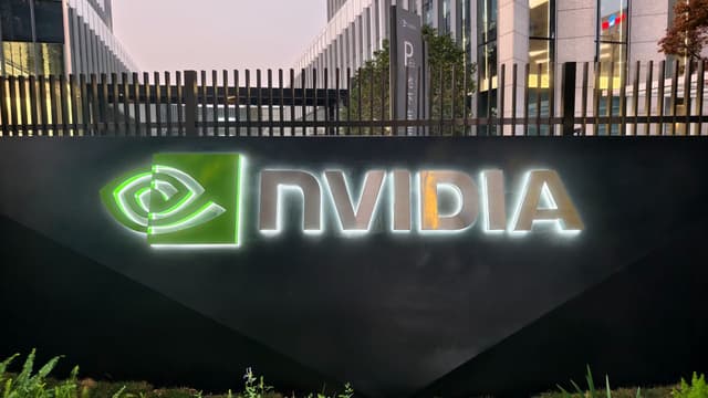 Nvidia รุกหนักตั้งคณะกรรมการ PAC เสริมอิทธิพลการเมืองสหรัฐฯ ปกป้องผลประโยชน์อุตสาหกรรม AI